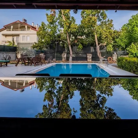 Can Villa